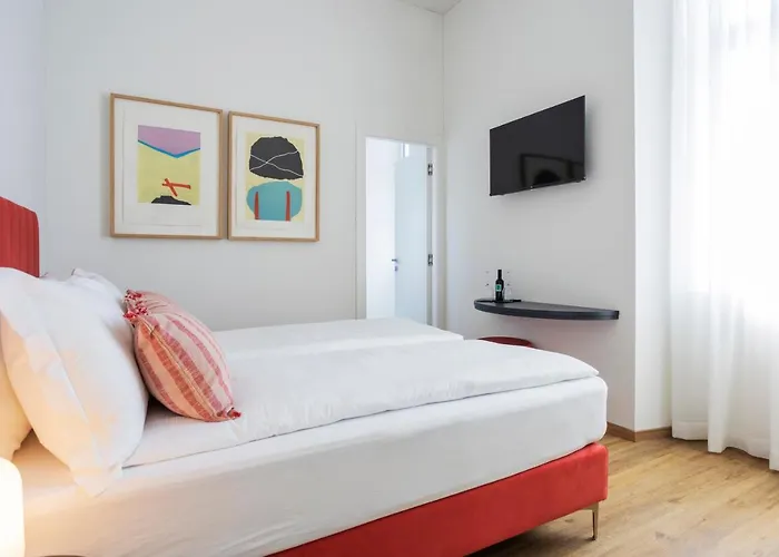 Rossella 호텔 Muralto